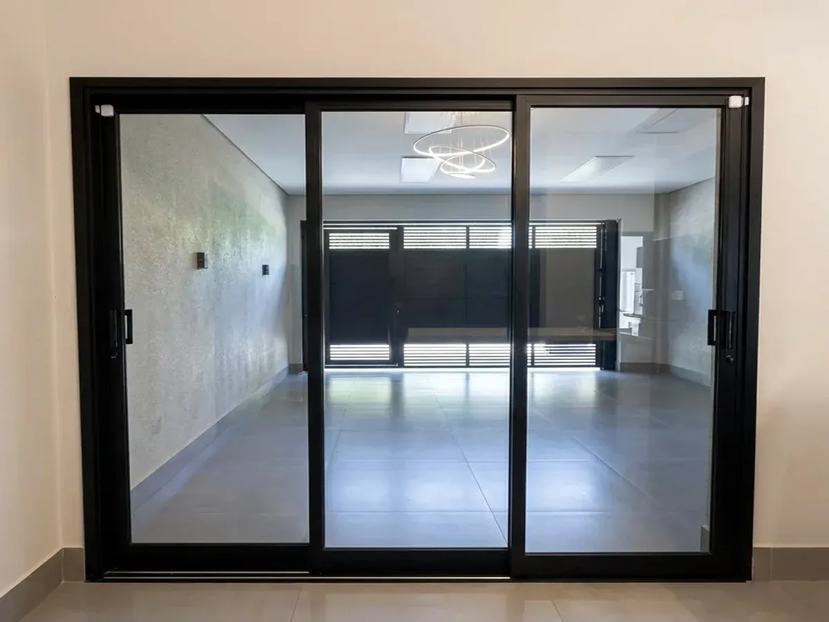 Porta de Vidro — projeto e acabamento 3